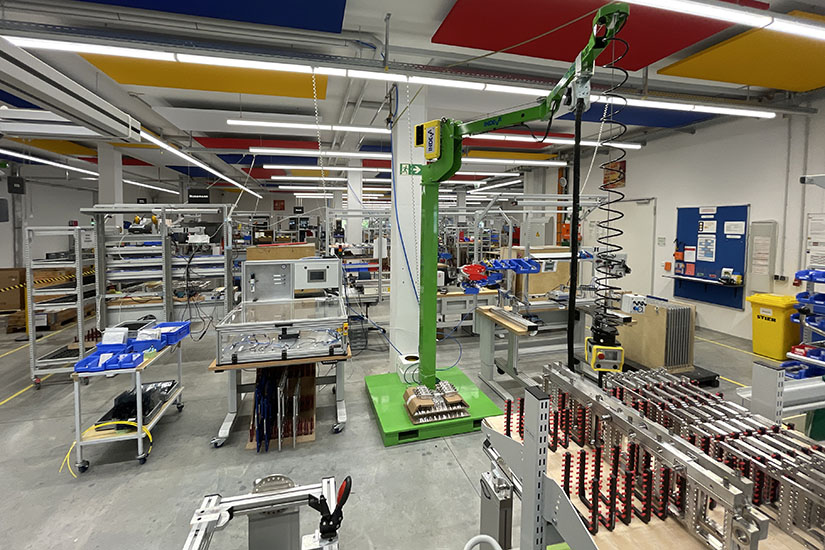 BK25-Totale-iP-11-825x550